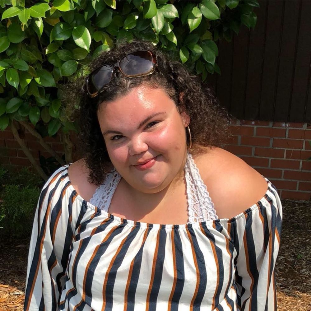 Meet your Posher, Alyssa